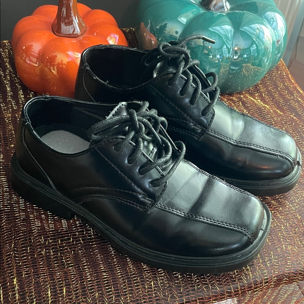 Deer Stags Boys' Black Lace-Up Dress Shoes